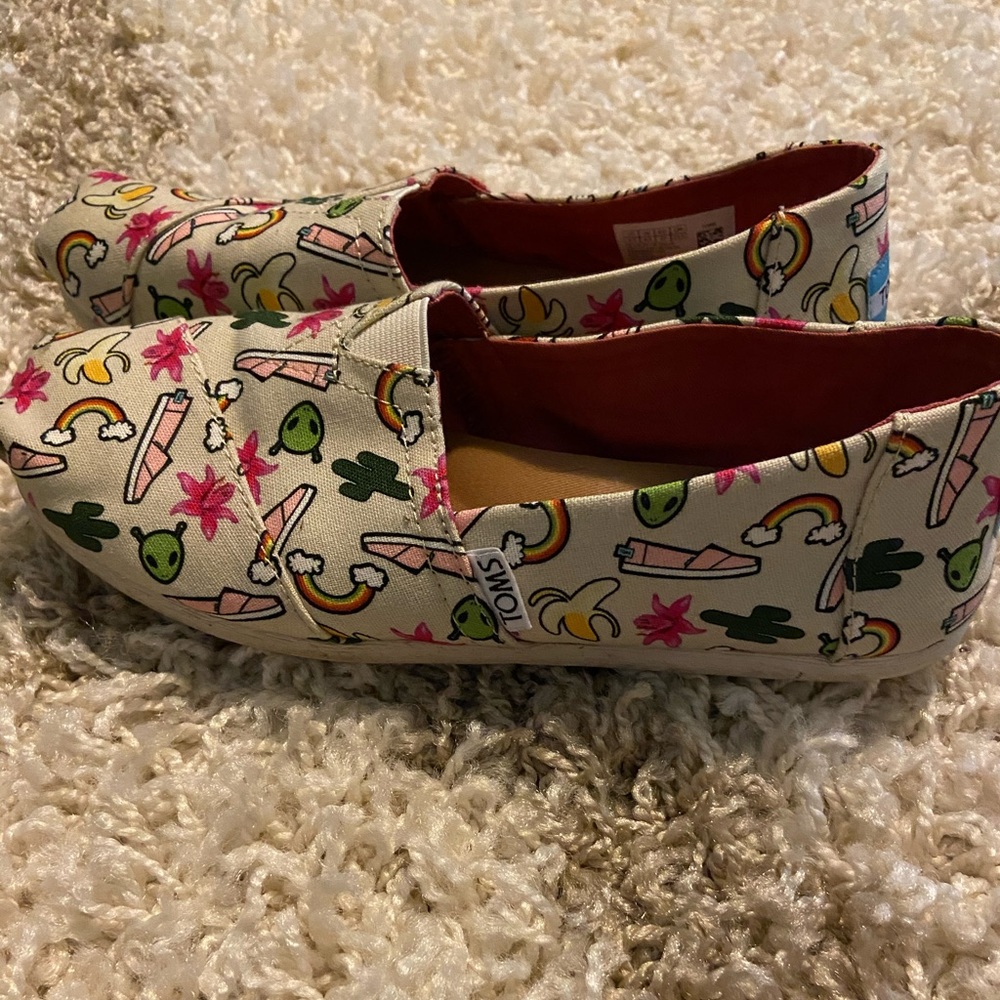 Toms Alien - Picture 2 of 4